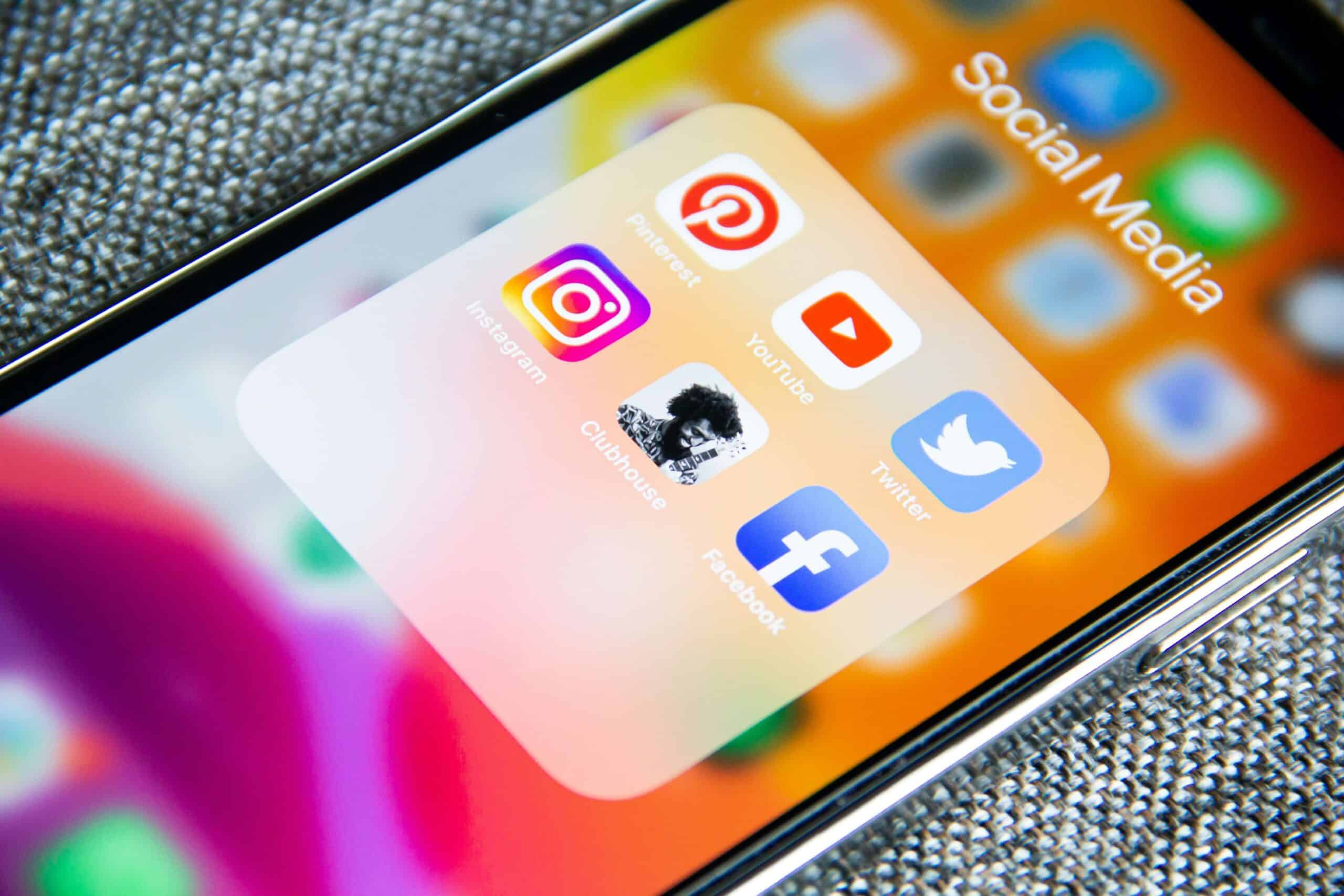 pexels-photo-7693746 (1) Image of Social Media Services